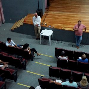 O Coordenador Do PDS_Litoral, Taco Roorda, E O Mediador, Pedro Strozenberg, Durante A Reunião Pública De Paranaguá.
