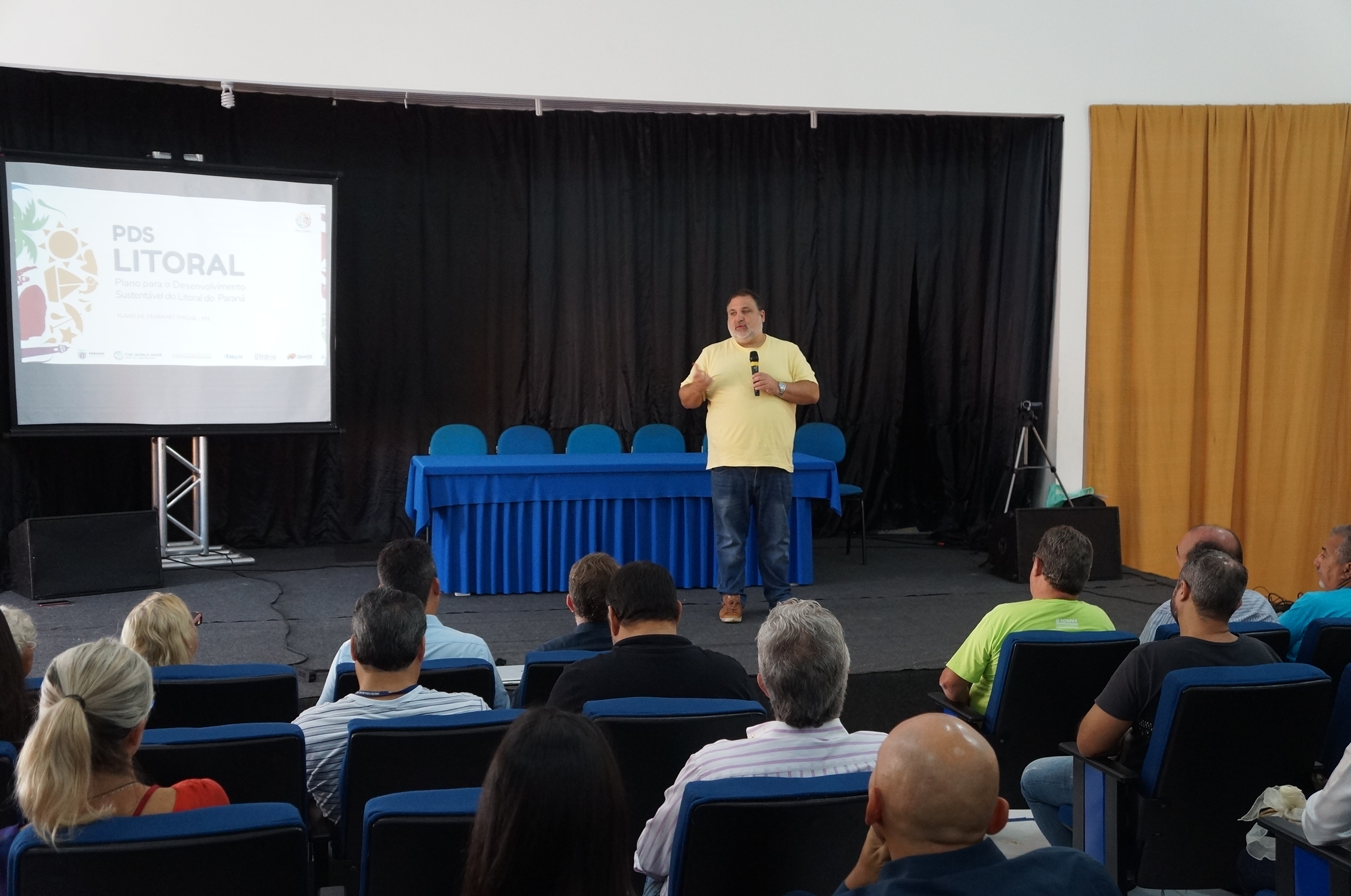 O Mediador Do PDS_Litoral, Pedro Strozenberg, Apresenta Os Detalhes Do Plano Em Pontal Do Paraná.