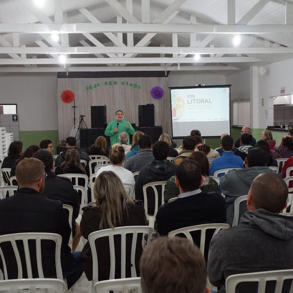 O Especialista Em Mediação, Pedro Strozenberg, Expôs Que O PDS_Litoral Está Construindo Um Processo Que Analisará Todas As Questões Locais Para Elaborar Um Plano Regional Pensado No Desenvolvimento Sustentável.